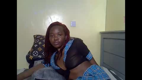 Snapshot of eboniana chatting on May 16, 6:43 am eboniana online show from May 16, 6:43 am