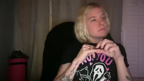 americnbarbie online show from January 18, 3:32 am