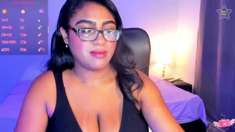 ebony__queen2 online show from May 14, 9:10 pm