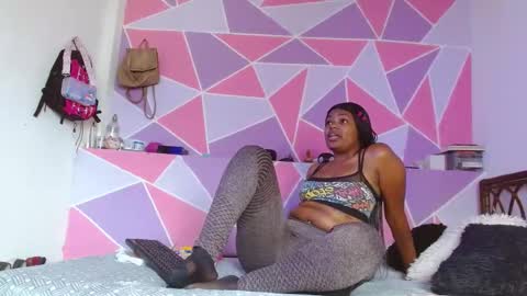 Snapshot of ebony_alika chatting on October 1, 4:35 pm Alika Ashanti online show from October 1, 4:35 pm