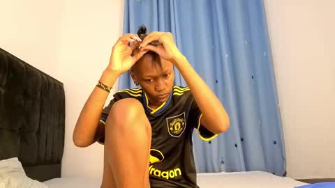 Snapshot of ebony_arya chatting on November 22, 9:36 pm Arya online show from November 22, 9:36 pm