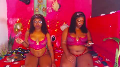 chayna smith online show from August 7, 11:23 am