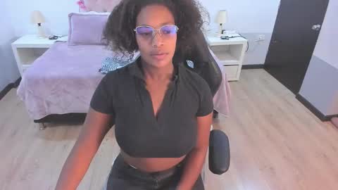 Snapshot of ebony_fantasy2 chatting on October 12, 12:15 pm ebony_fantasy2 online show from October 12, 12:15 pm