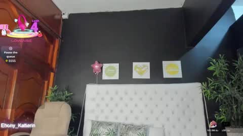 ebony_katterin online show from May 2, 11:15 am