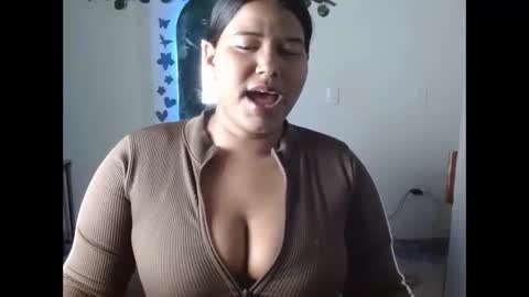 ebony_luna1 online show from February 15, 2:25 pm