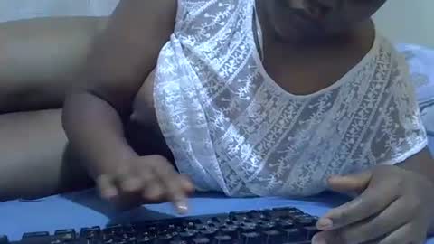 Snapshot of ebony_maria chatting on November 6, 8:48 am ebony_maria online show from November 6, 8:48 am