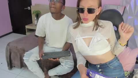 ebony_n_blonde online show from May 19, 8:48 pm