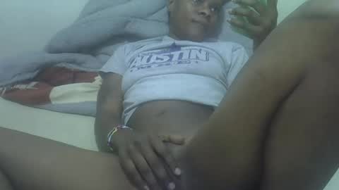 Snapshot of ebony_pearl59 chatting on July 9, 7:56 am ebony_pearl59 online show from July 9, 7:56 am