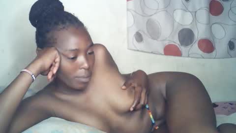 Snapshot of ebony_phoenix12 chatting on October 25, 2:08 am ebony_phoenix12 online show from October 25, 2:08 am