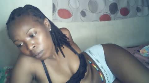 Snapshot of ebony_phoenix12 chatting on November 11, 4:34 am ebony_phoenix12 online show from November 11, 4:34 am