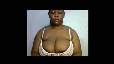 Snapshot of ebony_plumx12 chatting on April 14, 7:31 pm Prisy online show from April 14, 7:31 pm