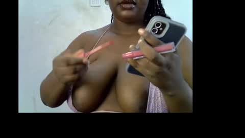Snapshot of ebony_plumx12 chatting on April 25, 7:44 am Prisy online show from April 25, 7:44 am
