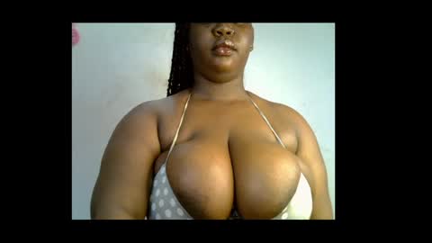 Snapshot of ebony_plumx12 chatting on May 31, 7:15 am Prisy online show from May 31, 7:15 am