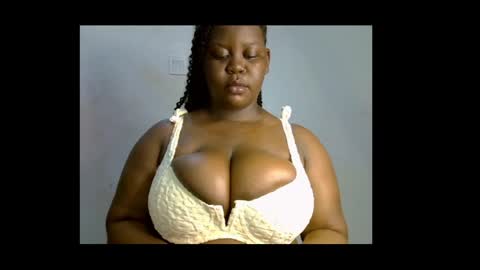 Snapshot of ebony_plumx12 chatting on May 31, 6:20 pm Prisy online show from May 31, 6:20 pm