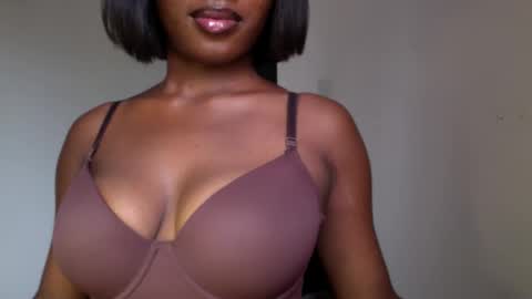 delilah online show from April 28, 10:42 am