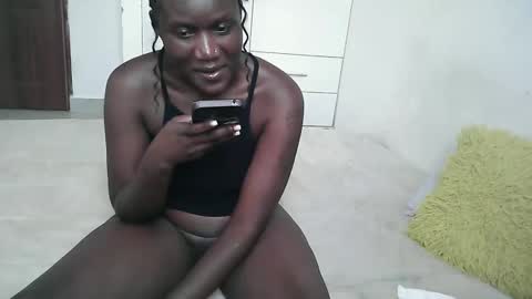 ebony_sisie online show from March 16, 9:46 am