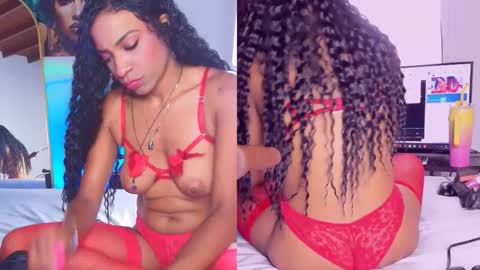 Snapshot of ebony_skyee chatting on September 25, 1:48 pm SKYE online show from September 25, 1:48 pm