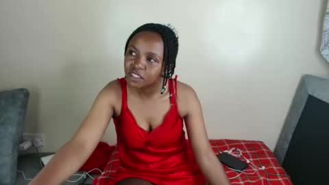 Snapshot of ebony_sluttt chatting on October 27, 7:01 am ebony_sluttt online show from October 27, 7:01 am