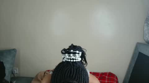 Snapshot of ebony_sluttt chatting on October 30, 8:05 am ebony_sluttt online show from October 30, 8:05 am