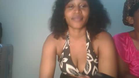 Snapshot of ebony_squiter chatting on December 15, 7:29 pm Ebony squiter online show from December 15, 7:29 pm