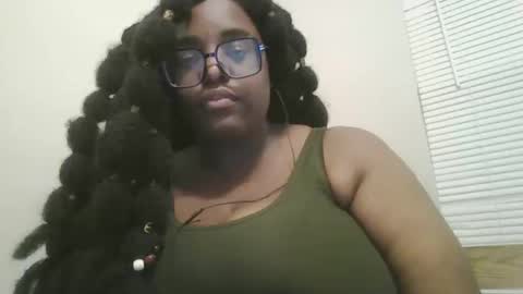 ebonybigtitqueen4 online show from November 16, 2:39 am