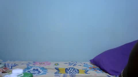 Snapshot of ebonybloom01 chatting on February 2, 6:50 pm ebonybloom01 online show from February 2, 6:50 pm