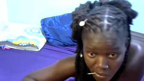 Snapshot of ebonybloom01 chatting on March 8, 2:04 am ebonybloom01 online show from March 8, 2:04 am