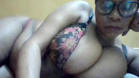 Snapshot of ebonybussy chatting on July 11, 8:44 pm MAMITO online show from July 11, 8:44 pm