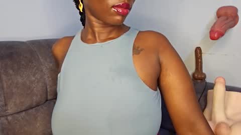 Ebony Melanie online show from January 12, 11:43 pm