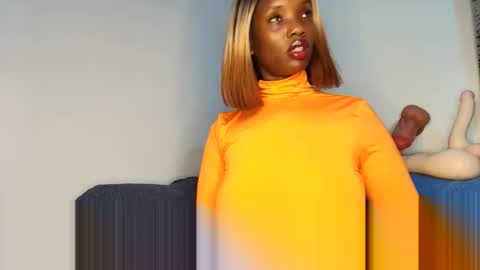 Ebony Melanie online show from April 2, 9:45 pm
