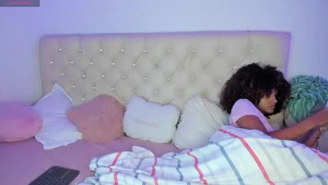 Snapshot of ebonygoddes03 chatting on June 4, 6:14 pm Queen Ebony online show from June 4, 6:14 pm