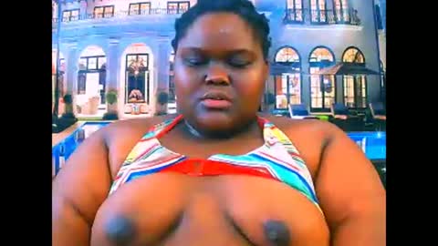 Snapshot of ebonyhotbuns4u2luv chatting on May 5, 5:26 am ebonyhotbuns4u2luv online show from May 5, 5:26 am