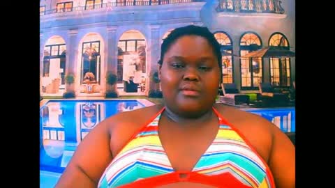 Snapshot of ebonyhotbuns4u2luv chatting on June 16, 8:06 am ebonyhotbuns4u2luv online show from June 16, 8:06 am