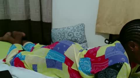 Snapshot of ebonykiran chatting on September 19, 9:15 pm ebonykiran online show from September 19, 9:15 pm