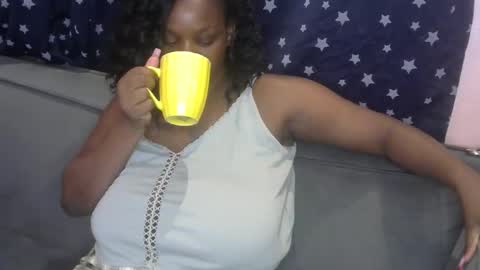 ebonymayahh online show from April 23, 8:24 am