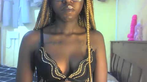 Ebonymuse2 online show from April 30, 7:25 am
