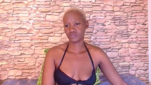 Snapshot of ebonyolive69 chatting on October 9, 12:41 am Cindy online show from October 9, 12:41 am