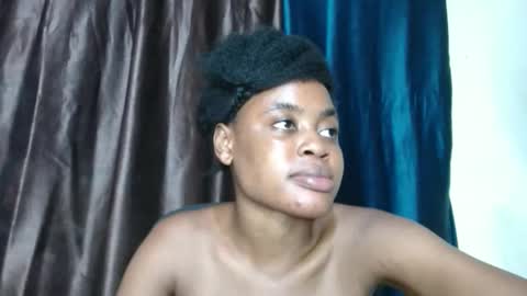 ebonypussy_xx online show from October 15, 11:49 pm