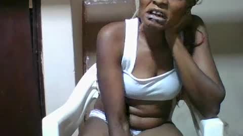 Snapshot of ebonyqueen4 chatting on July 19, 7:50 pm JACKLINE online show from July 19, 7:50 pm