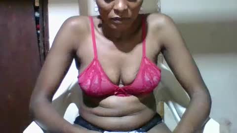 Snapshot of ebonyqueen4 chatting on July 24, 2:59 pm JACKLINE online show from July 24, 2:59 pm