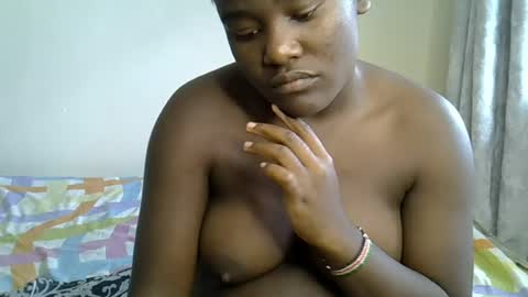 Snapshot of ebonyrapunzelle chatting on July 23, 9:07 am ebonyrapunzelle online show from July 23, 9:07 am