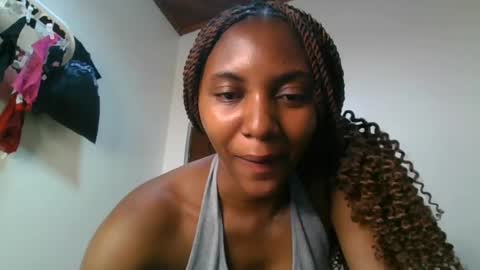 Snapshot of ebonyslut09 chatting on June 26, 4:44 pm ebonyslut09 online show from June 26, 4:44 pm