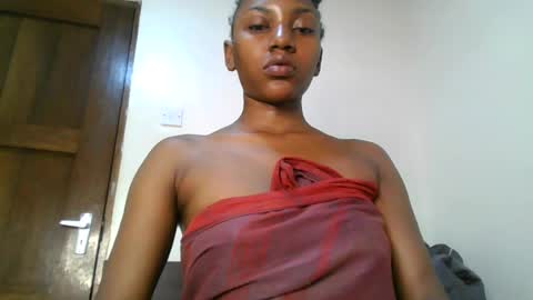 Snapshot of ebonyslut09 chatting on August 8, 9:17 pm ebonyslut09 online show from August 8, 9:17 pm
