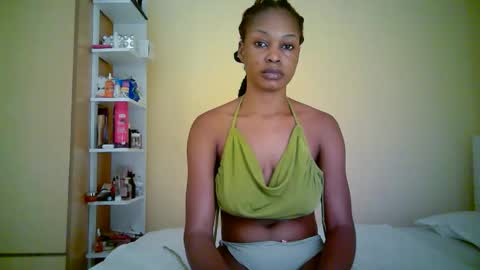 ebonytanqueen online show from May 17, 11:56 pm