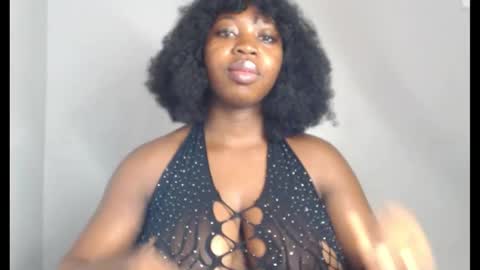 Snapshot of ebonyx_dripqueen chatting on November 12, 6:58 am Loveth online show from November 12, 6:58 am