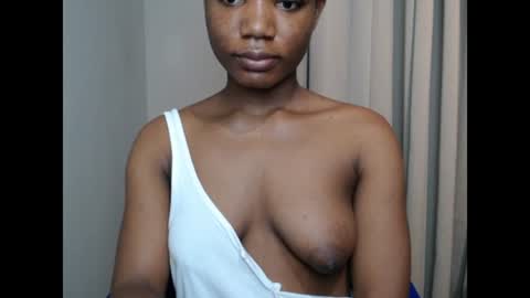 Snapshot of ebonyxxbae chatting on July 31, 1:16 am ebonyxxbae online show from July 31, 1:16 am