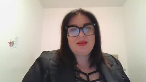 Snapshot of echo_dust chatting on April 13, 8:25 pm echo_dust online show from April 13, 8:25 pm