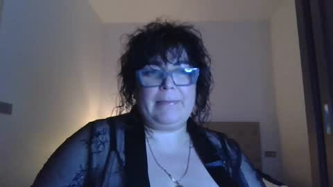 Snapshot of echo_dust chatting on April 28, 6:35 pm echo_dust online show from April 28, 6:35 pm
