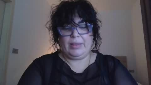 Snapshot of echo_dust chatting on May 10, 4:45 pm echo_dust online show from May 10, 4:45 pm