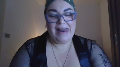 Snapshot of echo_dust chatting on May 11, 4:37 pm echo_dust online show from May 11, 4:37 pm